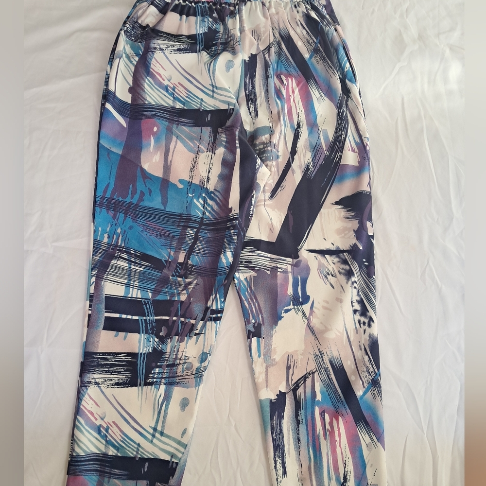 Abstract Print Pants Like New Elastic Waist with pockets size XS